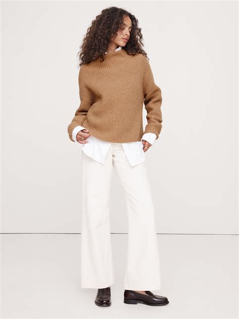 Oversized Wool Ribbed Sweater | Banana Republic