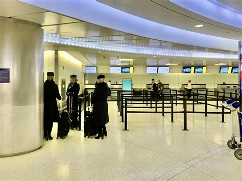 Icelandair Economy Class Review: FI622 Newark Airport (EWR) to ...