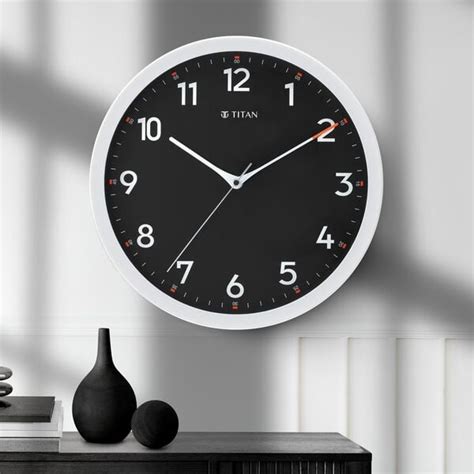 Buy Online Titan Contemporary Black Wall Clock with Silent Sweep ...