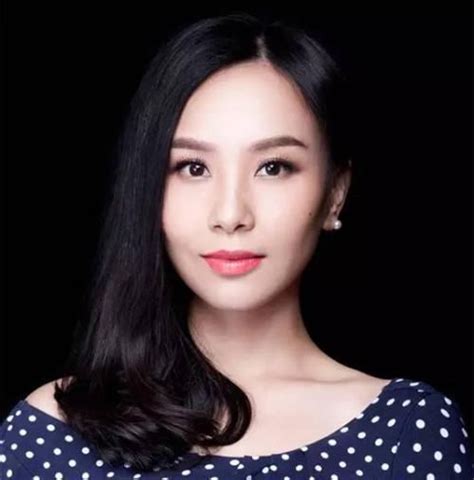 【四川首富之女，26岁登上胡润富豪榜，成为中国最年轻的女富豪| 2006年】_傻大方