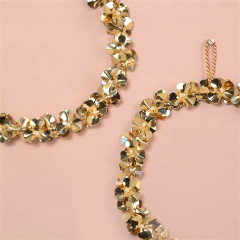 Handmade Wreath - Buy Festive Christmas Wreath Online | Nestasia