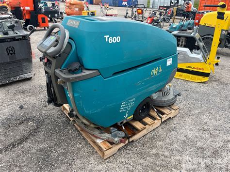 2019 Tennant T600 Walk-Behind Floor Scrubber | Ritchie Bros. Auctioneers