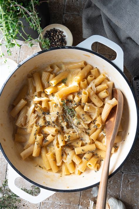 One Pot French Onion Pasta - Zwiebelsuppen Pasta
