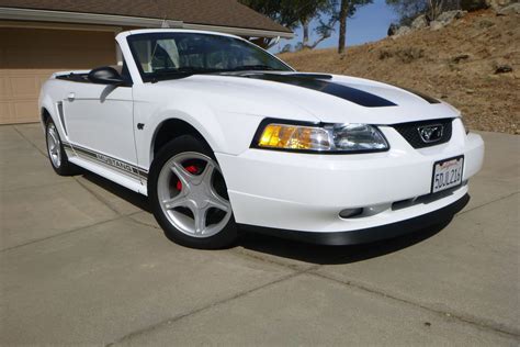 2000 Mustang Images