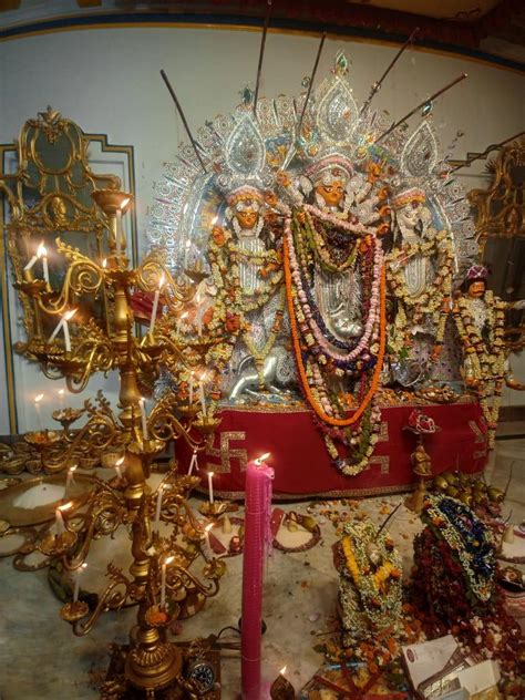 Shovabazar Rajbari Durga Puja: শোভাবাজার রাজবাড়ির দুর্গা তুষ্ট হন ...