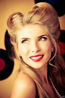 hairstyles for with hair for 20 easy and simple vintage hairstyles pictures sheideas hairstyles for with hair for 20 easy and simple vintage hairstyles pictures sheideas