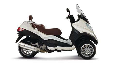Piaggio MP3 Riding Tips 的图像结果