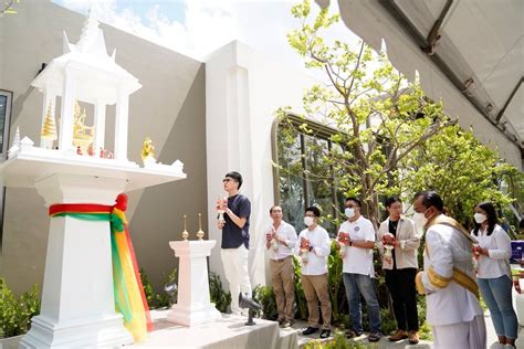 ยุทธพงษ์ บริษัท วีอาร์พี ดีเวลลอปเม้นท์ โฮลดิ้งส์ จำกัด