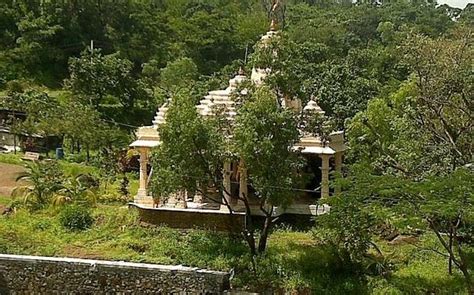 This Quaint Hill Station In Gujarat Is Barely 5 Hours Away From Mumbai ...