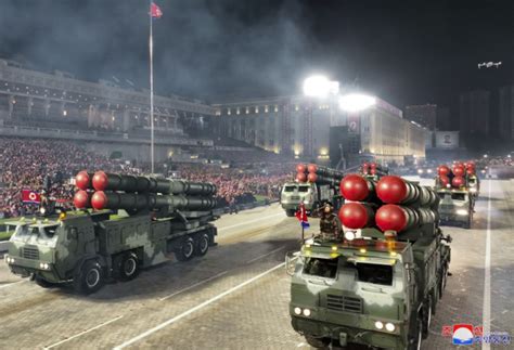朝鲜可能利用即将举行的阅兵向世界展示新武器 - 华尔街日报