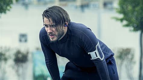 What is real time text (RTT) calling and how does it work?