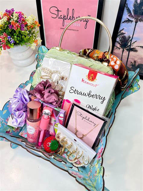 Bag Hamper Basket| Hamper Basket for Girls | Bag hamper | Rakshabandha ...