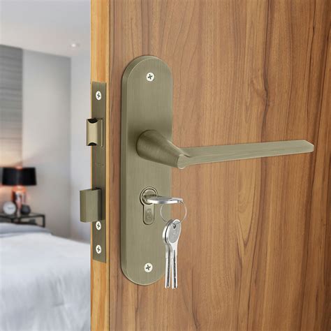 IPSA Pour Moderna Handle Series on 10" Plate CY Lockset with 60mm Cyli