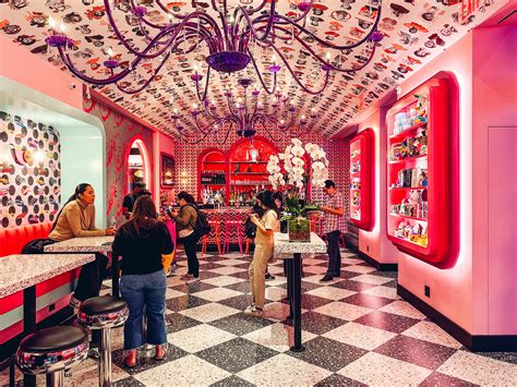 Serendipity 3 Times Square - Review - Times Square - New York - The ...