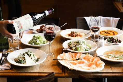 Plan Your Wedding Catering with Frankies Nashville - Nashville Bride Guide