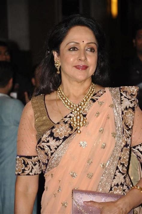 The ‘Dream Girl’ Hema Malini and her selection in sarees