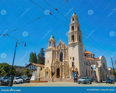 Sunny View of the Mission Dolores Basilica Editorial Photography ...