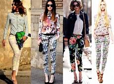 pantaloni a fiori moda donna p e 2013 i pantaloni a fiori foto ultime pantaloni a fiori moda donna p e 2013 i pantaloni a fiori foto ultime