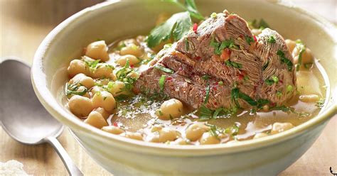 Tajín de carne y garbanzos