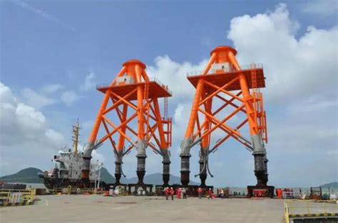 海油工程珠海公司首个组块装船_在建项目_国际海洋工程网