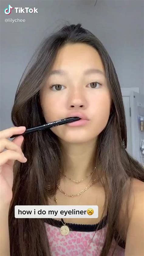 Rezultat imagine pentru Double Winged Eyeliner Tutorial