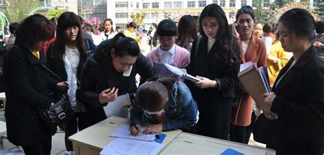 通知：海外留学生参加公务员考试，10月10日起报名