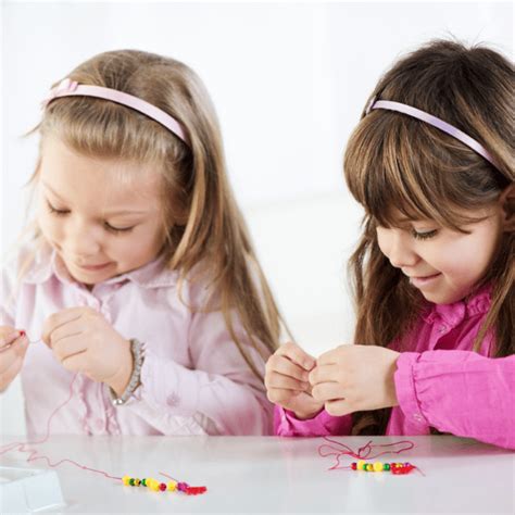 Kids Jewelry Making 的图像结果