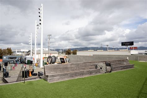 Off The Grid Luncheon — The Bridge Yard