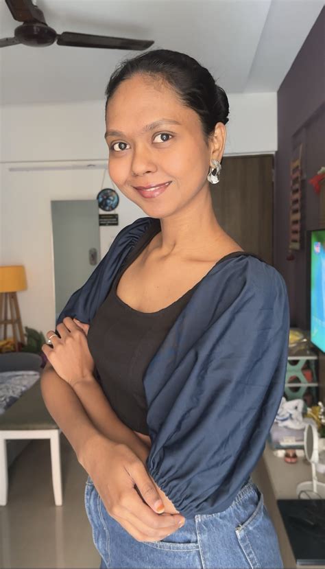 Navy Blue Stretchable Lycra Sleeves — NaviStyle