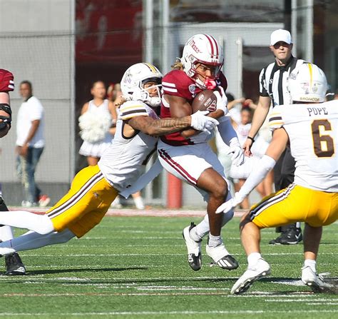 UMass football falters to Bowling Green in season finale - masslive.com