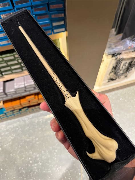 Universal Orlando Adds New Second-Generation Interactive Wands To The ...