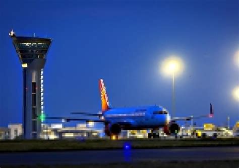 Fog disruptions: 29 flights delayed, 13 diverted to Hyderabad airport ...