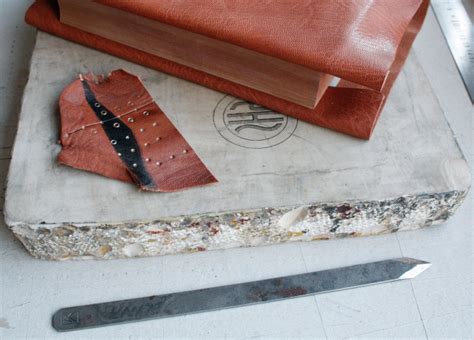 Leather Bookbinding Tutorial 的图像结果