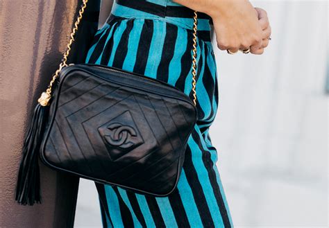 The Ultimate Guide to Buying Vintage Chanel Bags - A Vintage Splendor