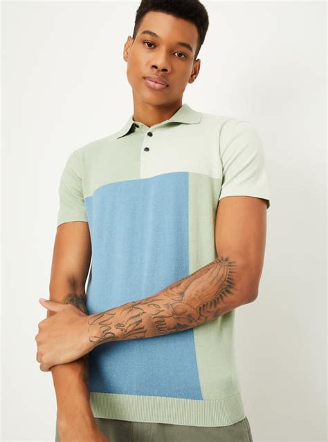 Buy Men Colourblocked Flat Knit Polo T-shirt Online at just Rs. 899.0 ...