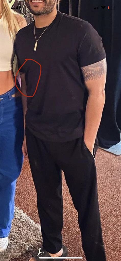 Does The Weeknd Have Tattoos