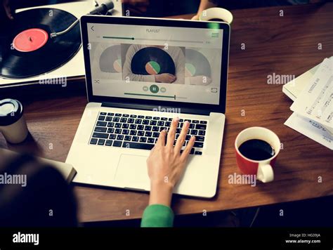 Turntable Scratch 的图像结果