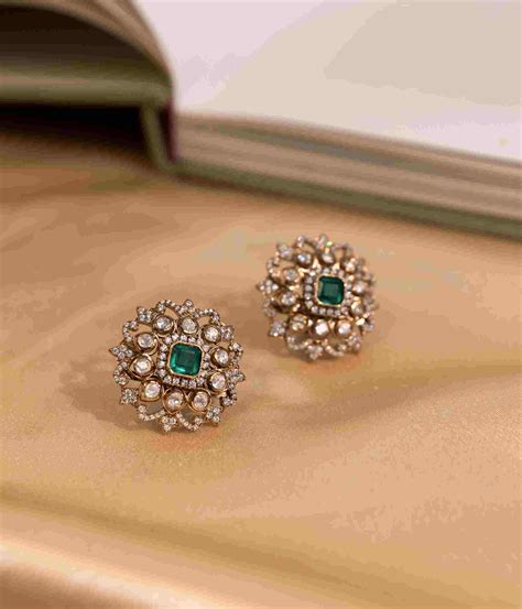 Yuvika Victorian Earring