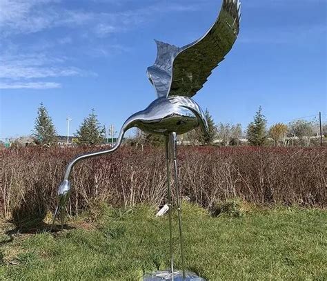 战国时期的通天神器 不锈钢古铜鹿角立鹤雕塑 造型奇特 - 知乎
