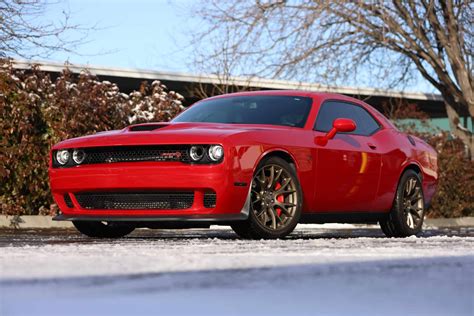 Dodge Challenger Hellcat Red