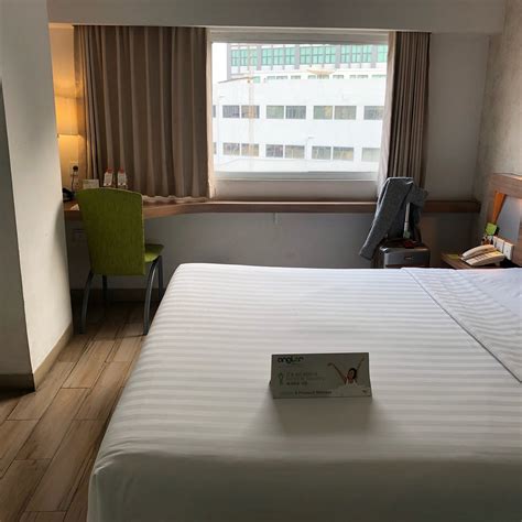 WHIZ HOTEL CIKINI (Jakarta) - Hotel Reviews, Photos, Rate Comparison ...