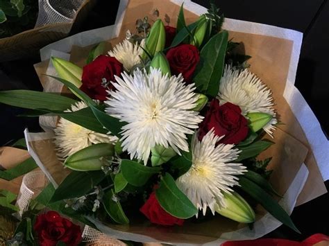 Florist, florist near me, flowers, flower shop near me, flower delivery, 2237 - Broadmeadows Blooms