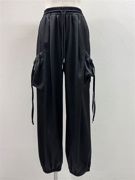 CYAN tokyo／シャーリングPKサテンジョガー 504373 | BENE COLLECTION(ベーネコレクション)