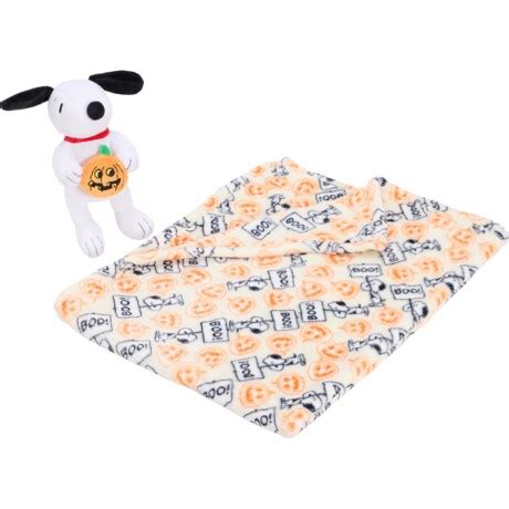 Peanuts Snoopy Halloween Printed Dog Blanket and Toy Set - Save 44%