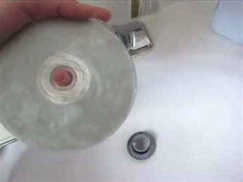 Clean CD Disc with Toothpaste 的图像结果