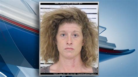 Woman facing charges in Bettendorf armed robbery