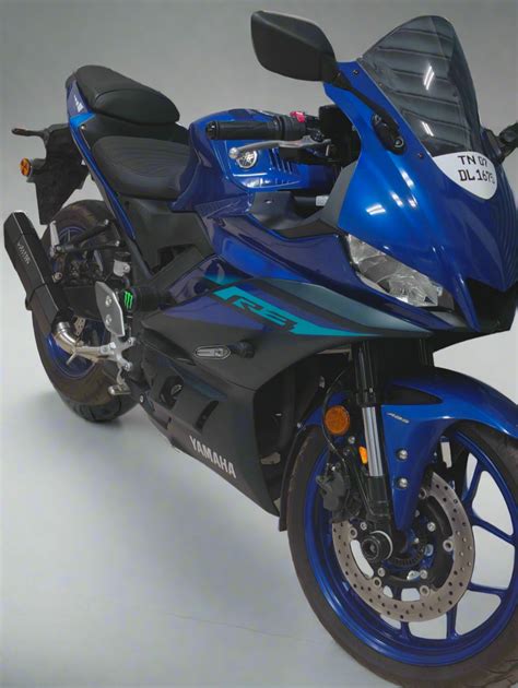 Barrel Rogue 2.0 - Yamaha R3 with link pipe – Barrel Exhaust