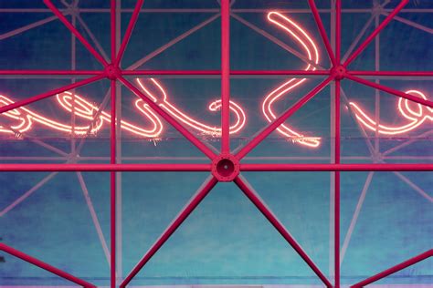 Neon Lighting Design 的图像结果