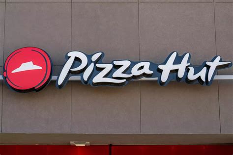 Is Pizza Hut Open on Mother's Day?