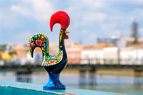 A lenda e o simbolismo do Galo de Barcelos | VortexMag